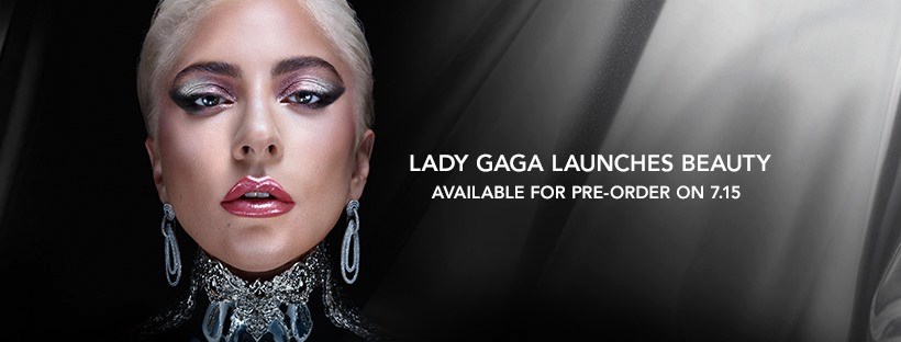 ฮือฮาเมื่อ Lady Gaga ปักธงขายเครื่องสำอางบน Amazon